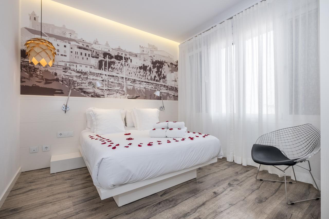 Hotel Abril 37 Ciutadella  Buitenkant foto