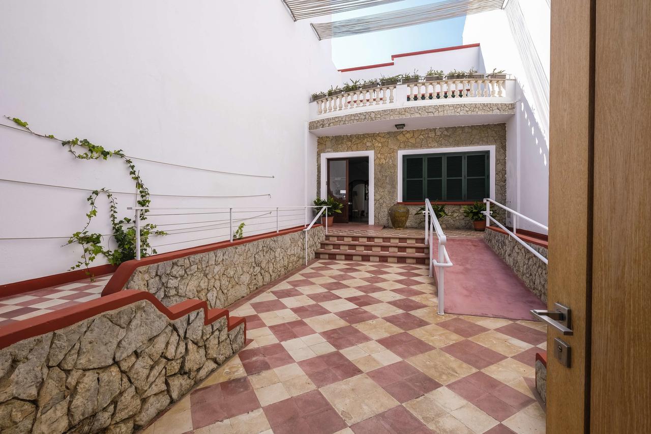 Hotel Abril 37 Ciutadella  Buitenkant foto