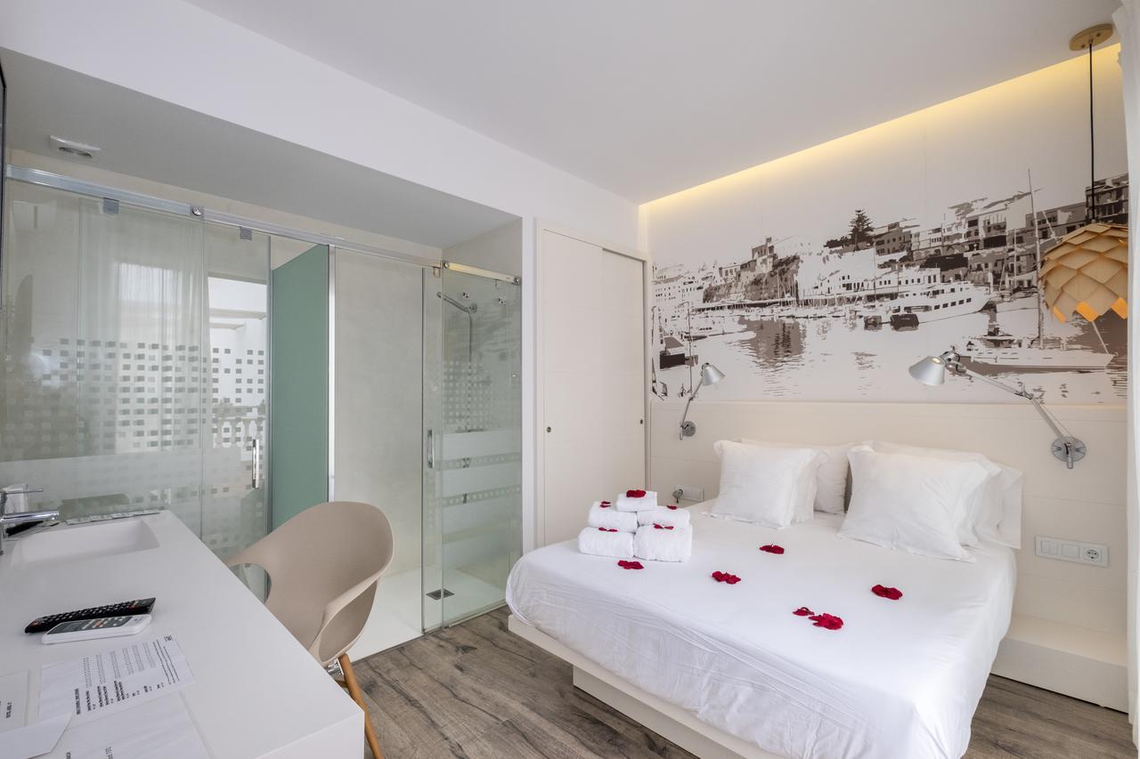 Hotel Abril 37 Ciutadella  Buitenkant foto