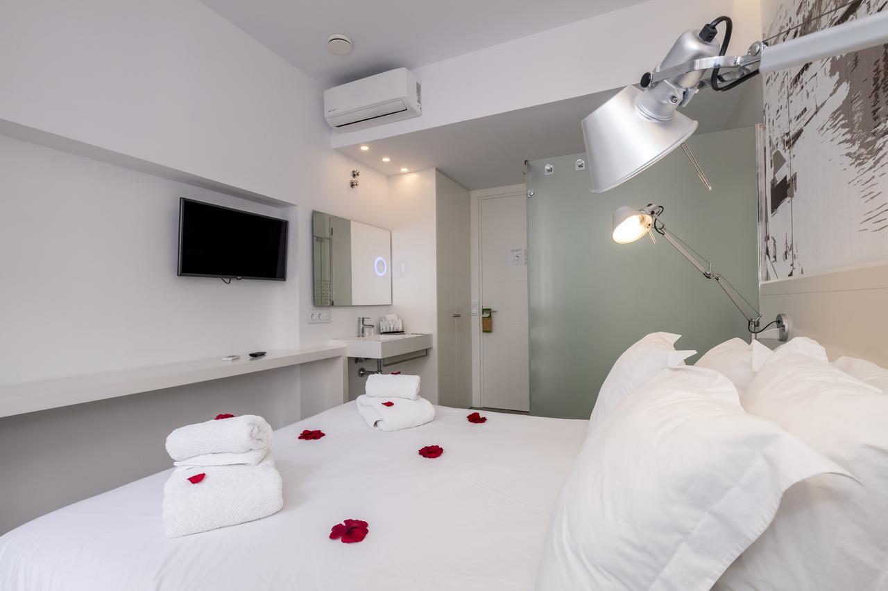 Hotel Abril 37 Ciutadella  Buitenkant foto