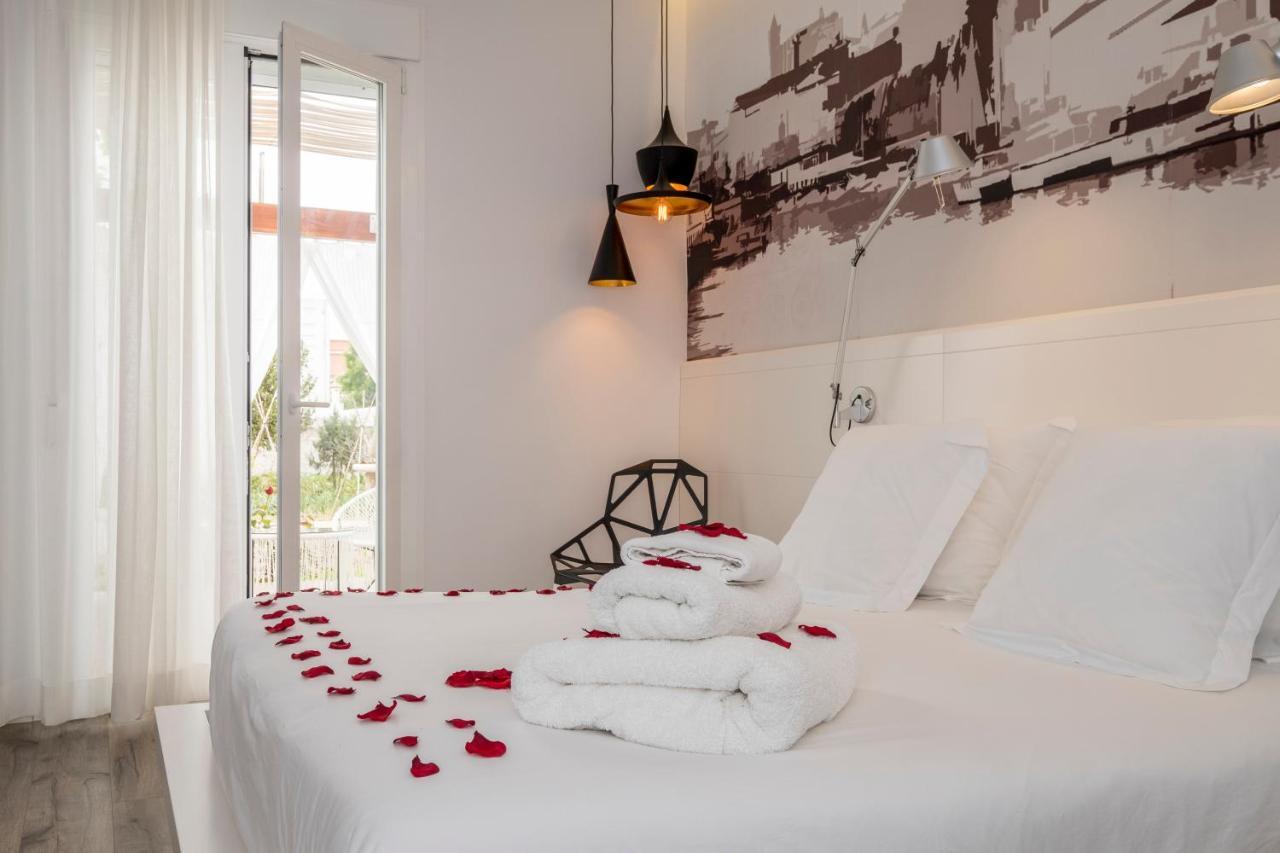 Hotel Abril 37 Ciutadella  Buitenkant foto